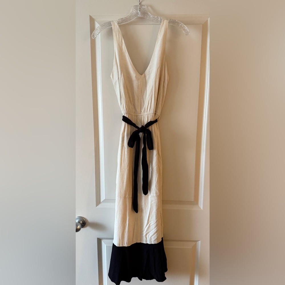Elegant Cream and Black Maxi Dress